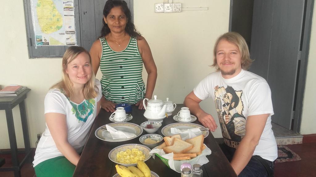 Araliya White House Lägenhet Negombo Exteriör bild