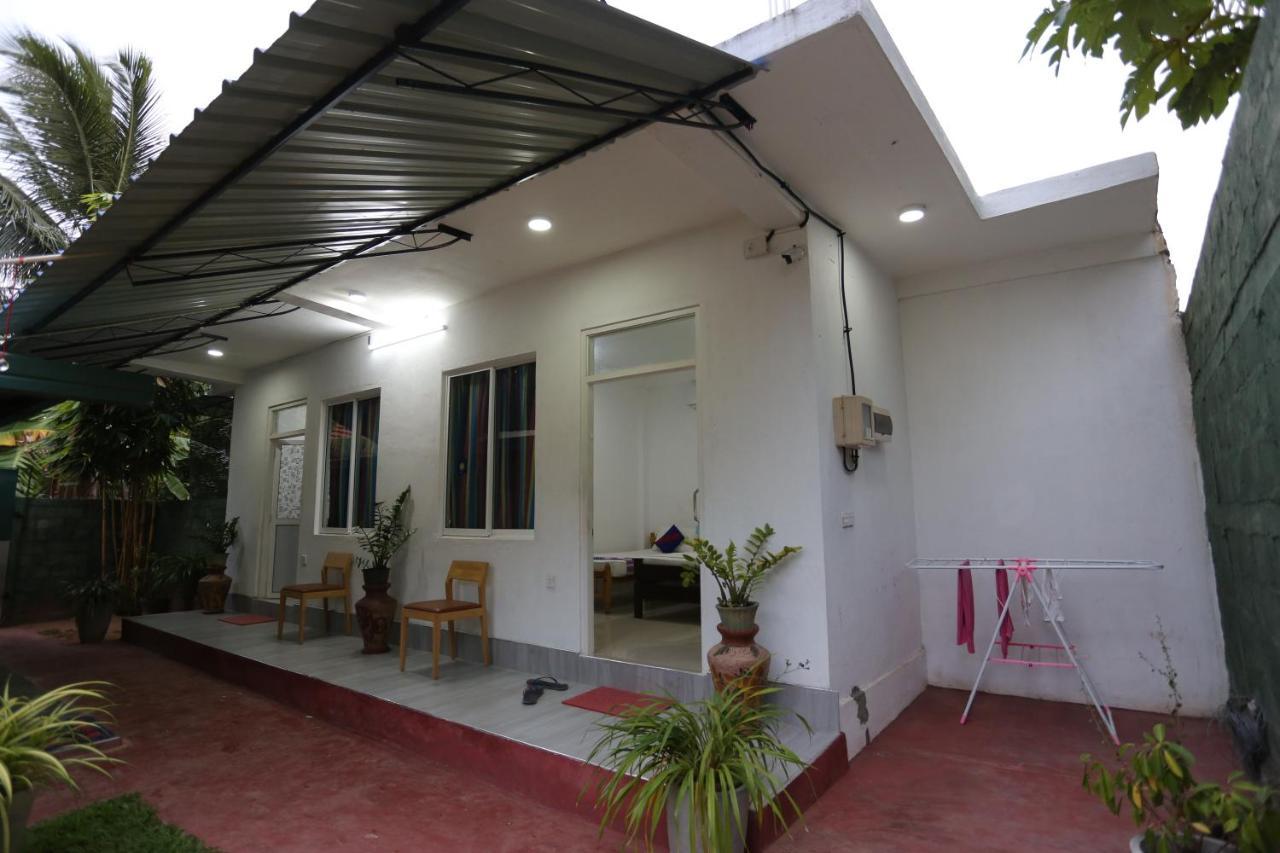 Araliya White House Lägenhet Negombo Exteriör bild